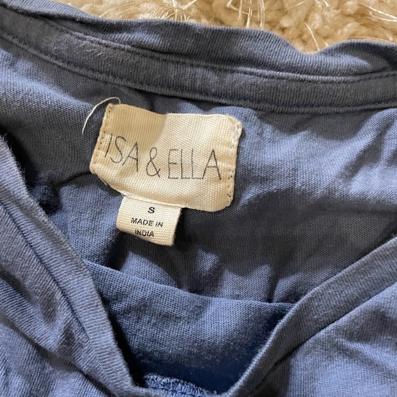 Isa&Ella brand t-shirt. Size S. - Picture 3 of 3